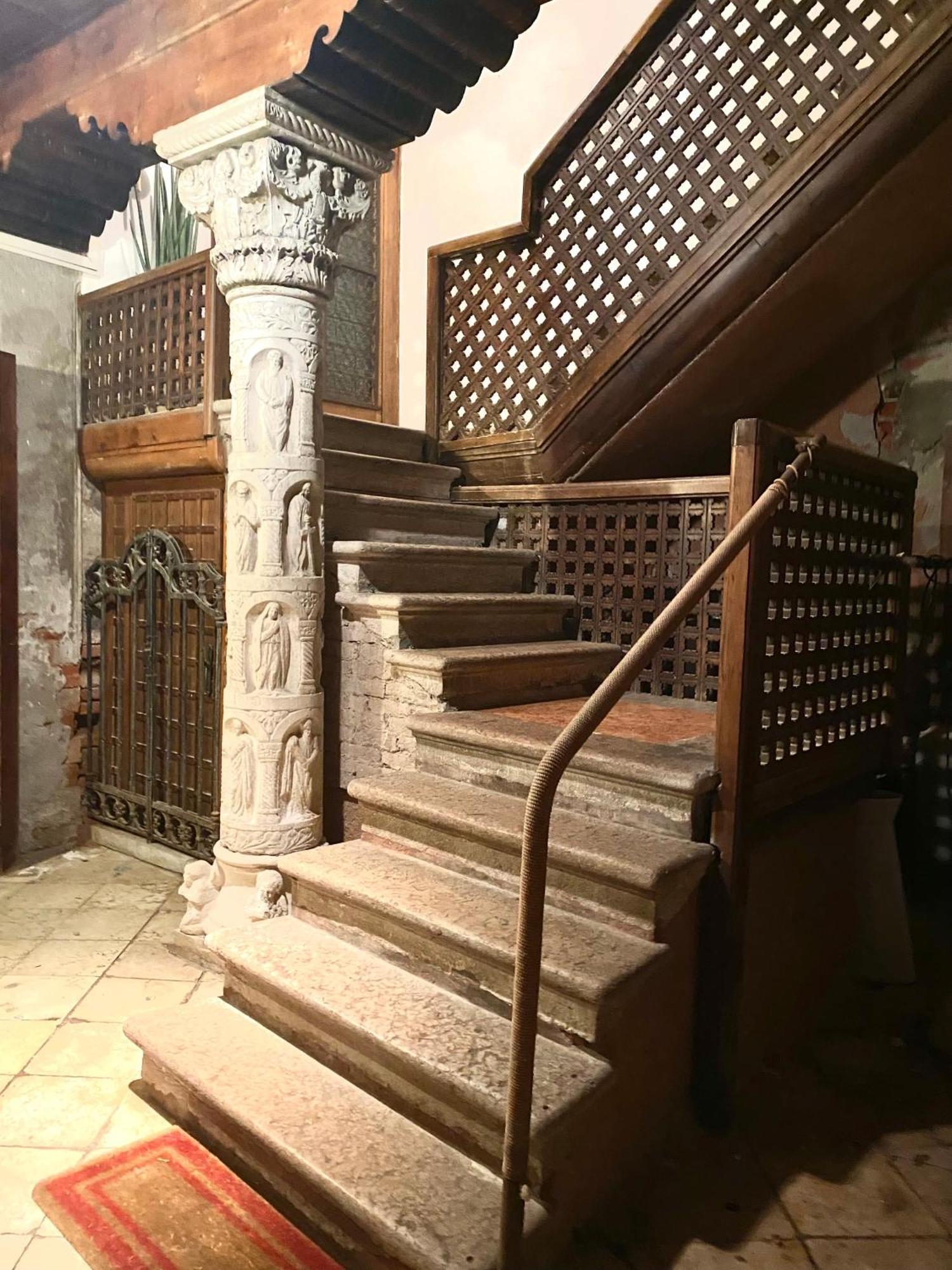 Appartamento Vicino Alla Chiesa Della Salute Venice Luaran gambar