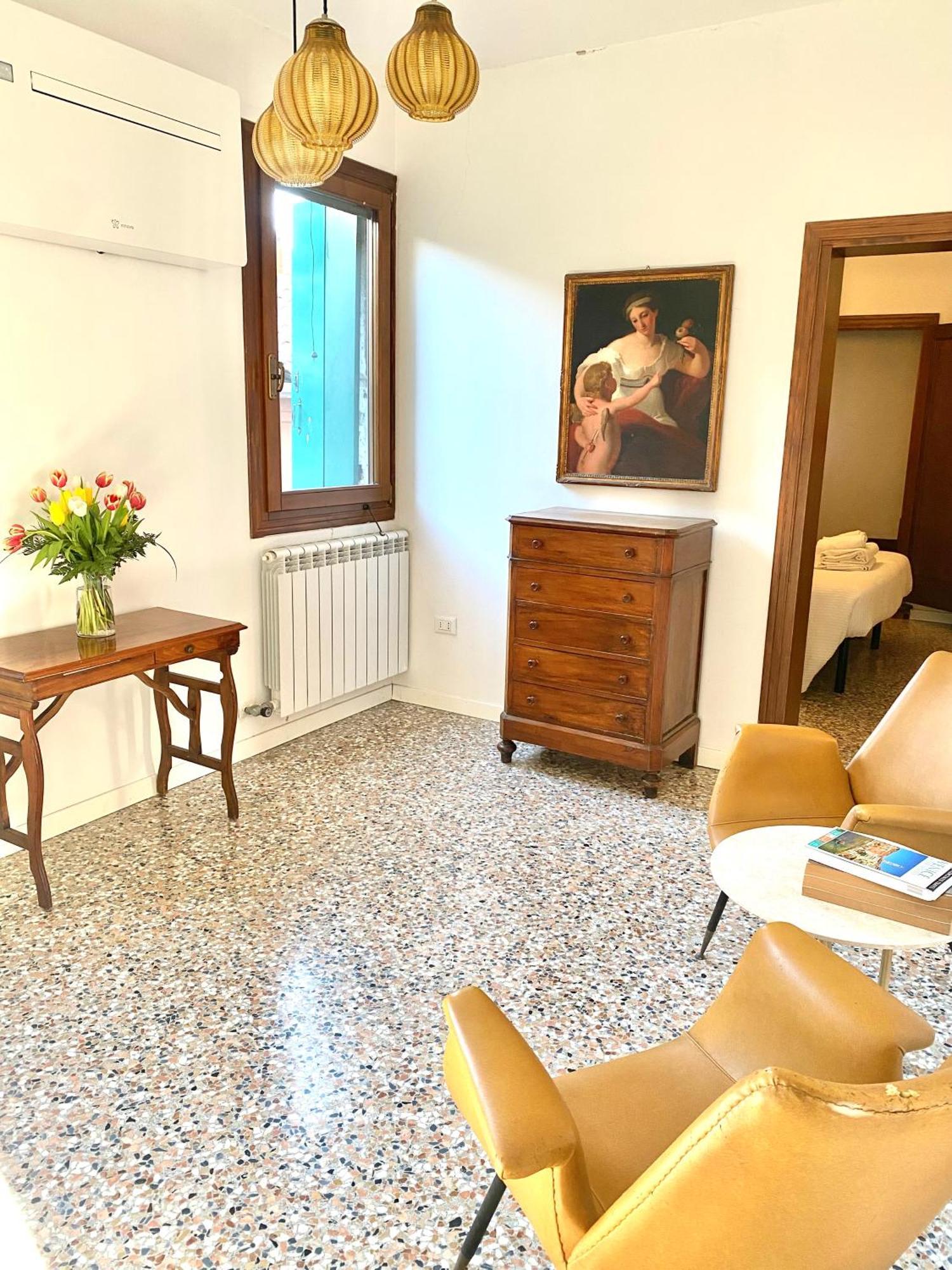 Appartamento Vicino Alla Chiesa Della Salute Venice Luaran gambar
